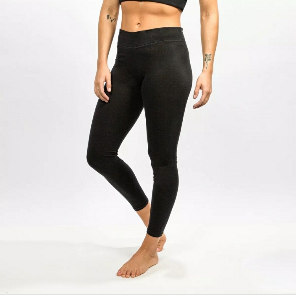 BASIC BLACK LEGGING